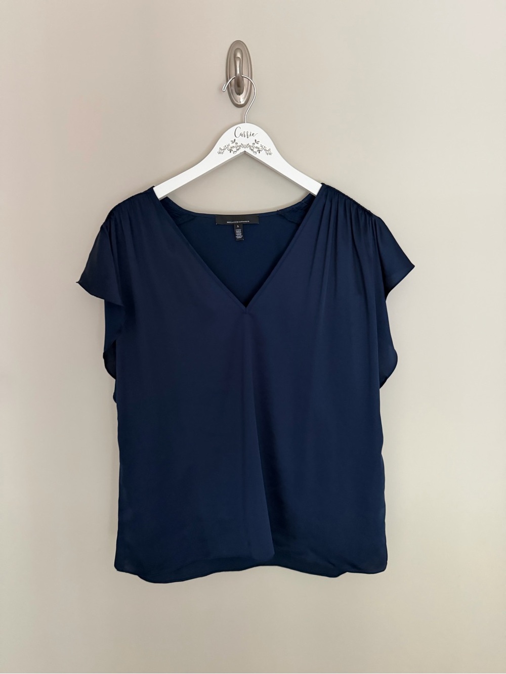 Set of 2!!! White House Black Market Flutter Sleeve Blouses Size L Navy & White